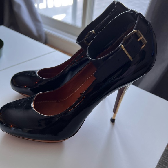 Lanvin’s 2010 collection pumps - Picture 2 of 6